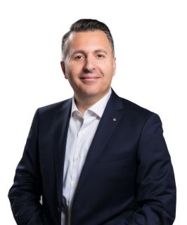 Omid Jolan - Real Estate Agent
