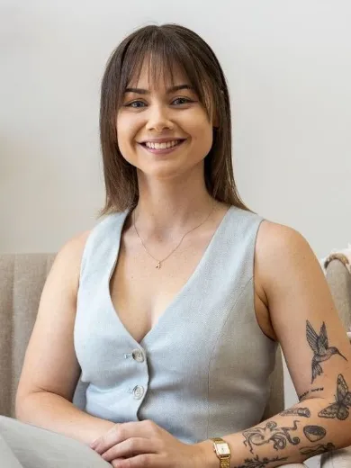Amber Emma - Real Estate Agent at Ideal Property Co