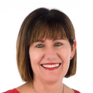 Donna  Strahan - Real Estate Agent