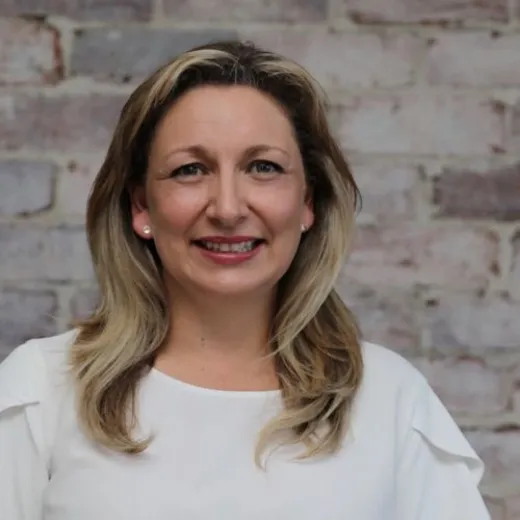 Louise Thom - Real Estate Agent at Performance Realty Group - Gold Coast