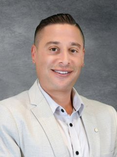 Peter Mac - Real Estate Agent