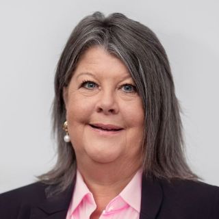 Vicki Aveyard - Real Estate Agent