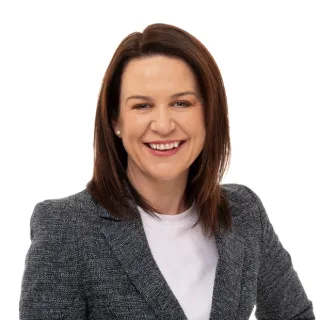  Samantha  Lester - Real Estate Agent