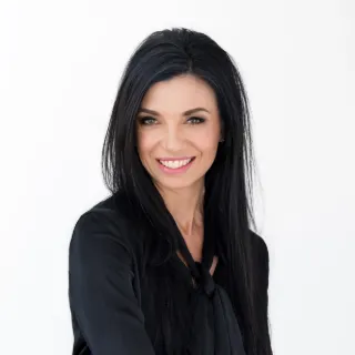 Katie Davies - Real Estate Agent
