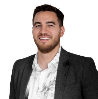 Tama MacFater - Real Estate Agent