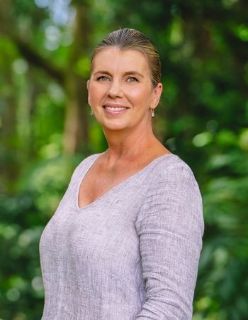 Vanessa  Brunton - Real Estate Agent