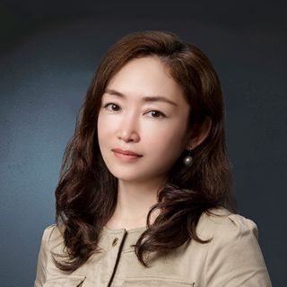 Vans SUI - Real Estate Agent