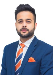 Varun  Makar - Real Estate Agent