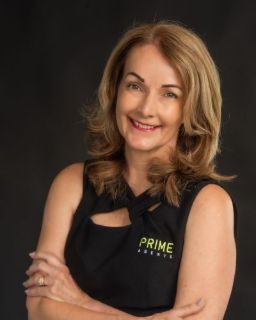 Vicki Maynard - Real Estate Agent