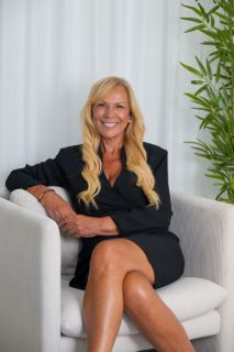 Vickie Ramon - Real Estate Agent