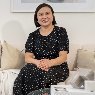 Vicky Weizhen Mi - Real Estate Agent