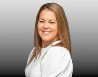 Vikki Chadwick - Real Estate Agent