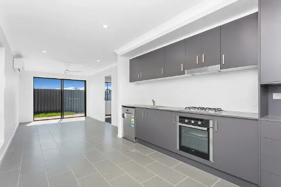 1/10 Acland Drive, Horsley, NSW 2530