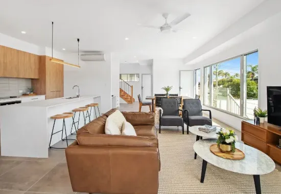 1/16 Glenelg Avenue, Mermaid Beach, Qld 4218
