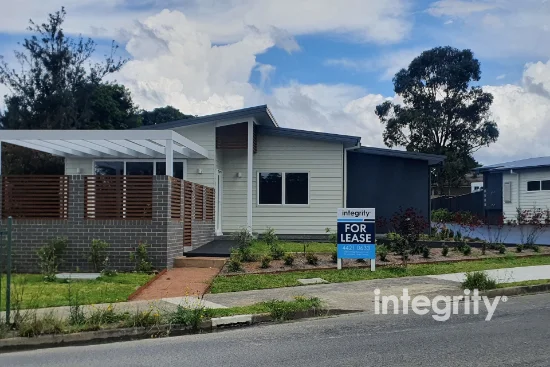 1/2 McMahons Road, North Nowra, NSW 2541