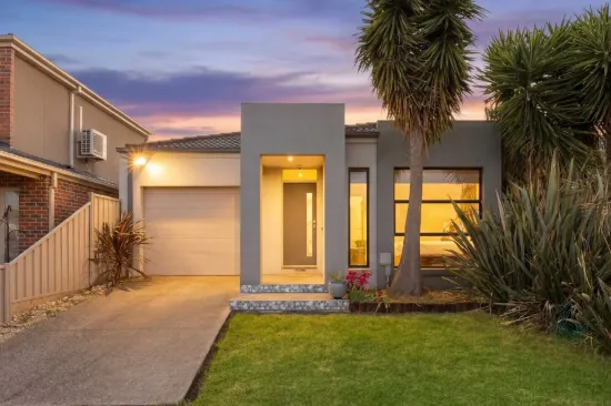 1/2 Sayvel Close, Hillside, Vic 3037