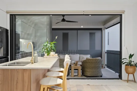 1/202 Stanhill Drive, Surfers Paradise, Qld 4217