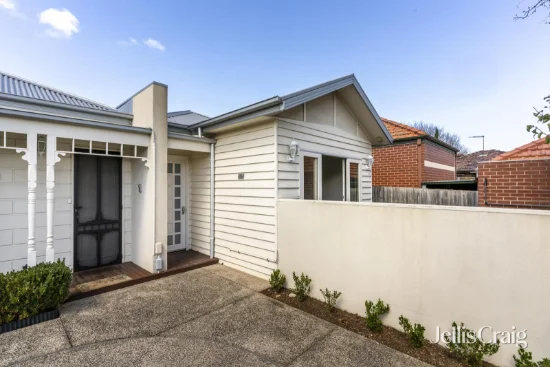 1/22A Violet Street, Essendon, Vic 3040