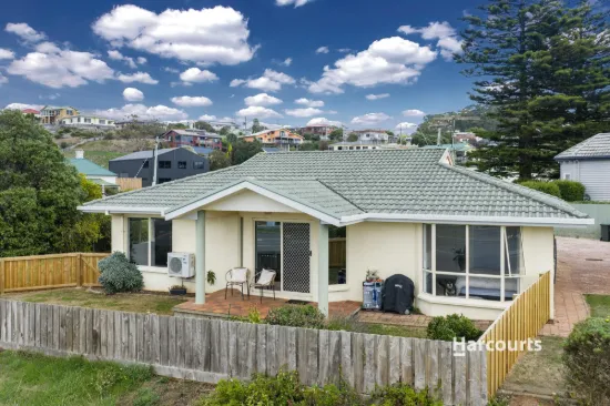 1/27 Main Road, Penguin, Tas 7316