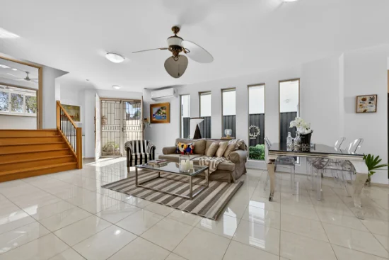 1/39 Anembo Street, Chevron Island, Qld 4217