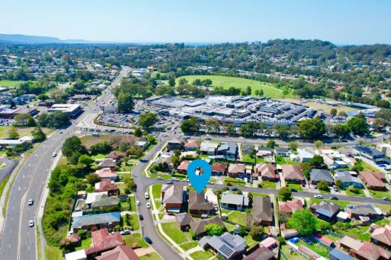 1/4 Grafton Avenue, Figtree, NSW 2525