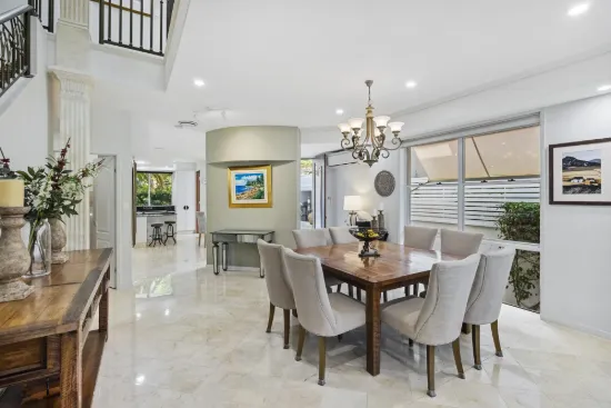 1/44 Tedder Avenue, Main Beach, Qld 4217