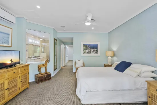 1/44 Tedder Avenue, Main Beach, Qld 4217-Image