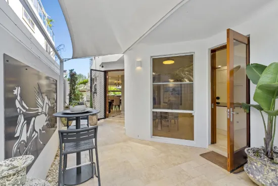 1/44 Tedder Avenue, Main Beach, Qld 4217-Image