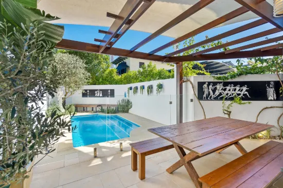 1/44 Tedder Avenue, Main Beach, Qld 4217-Image