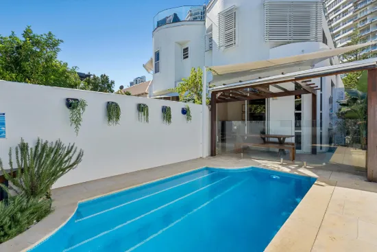 1/44 Tedder Avenue, Main Beach, Qld 4217-Image