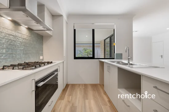 1/60 Hartfield St, Queens Park, WA 6107