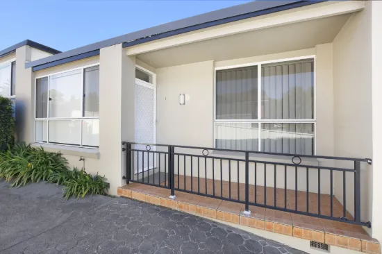 1/8 Buckle Crescent, West Wollongong, NSW 2500