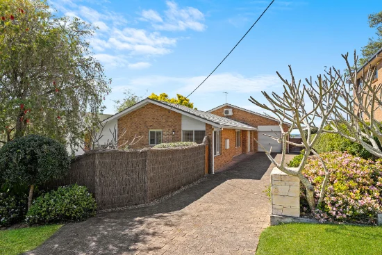1/8 McGee Avenue, Wamberal, NSW 2260