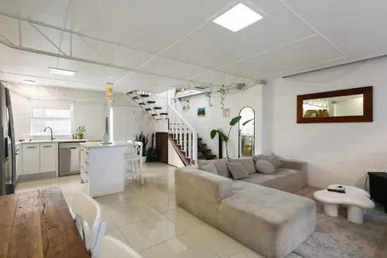 1/93 Seagull Avenue, Mermaid Beach, Qld 4218