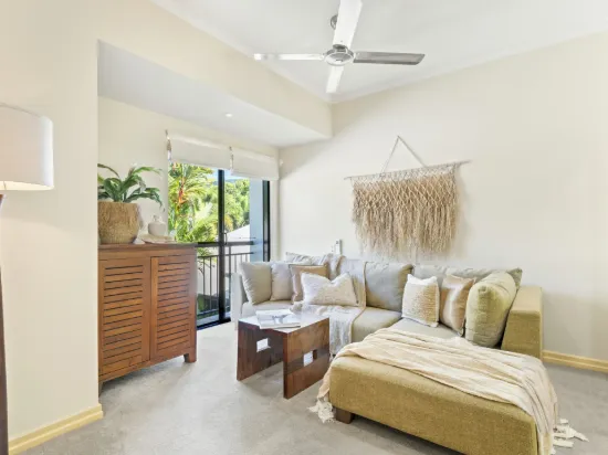 12/5-7 Arlington Esplanade, Clifton Beach, Qld 4879-Image