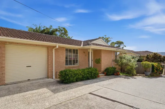 2/10 Margaret Street, Point Clare, NSW 2250