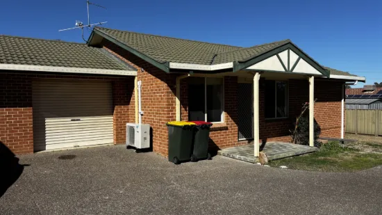 2/15 Charles Coxen Close, Oxley Vale, NSW 2340