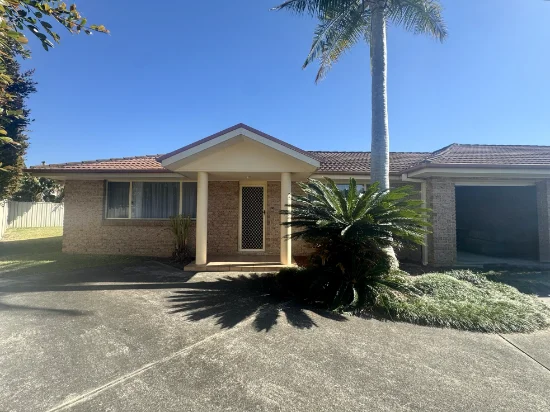 2/18 Ivy Crescent, Old Bar, NSW 2430