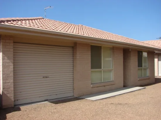 2/3 Acacia Drive, Muswellbrook, NSW 2333