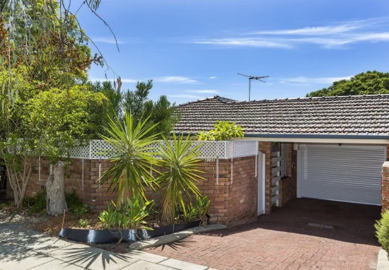 2/32 Norton St, South Perth, WA 6151 - For Rent