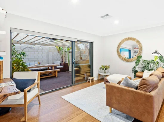 2/37 Sackville Terrace, Scarborough, WA 6019 - For Rent