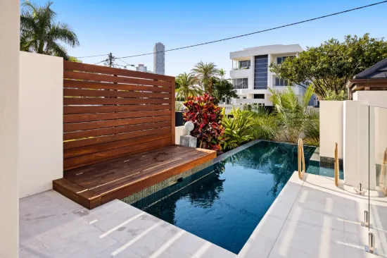 2/56 Woodroffe Avenue, Main Beach, Qld 4217-Image