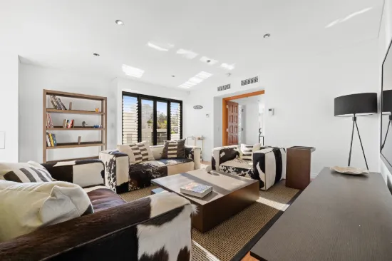 2/56 Woodroffe Avenue, Main Beach, Qld 4217-Image