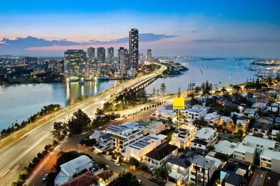 2/56 Woodroffe Avenue, Main Beach, Qld 4217-Image