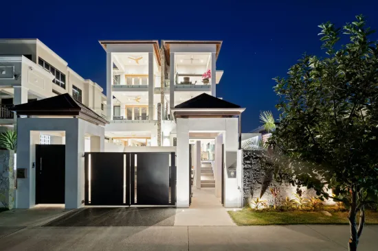 2/56 Woodroffe Avenue, Main Beach, Qld 4217-Image