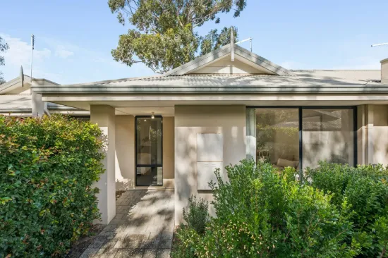 2/6 Strelitzia Avenue, Forrestfield, WA 6058