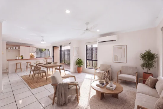 24/1-5 Studio Drive, Pacific Pines, Qld 4211