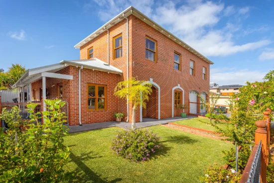 24 Leonora St, Como, WA 6152
