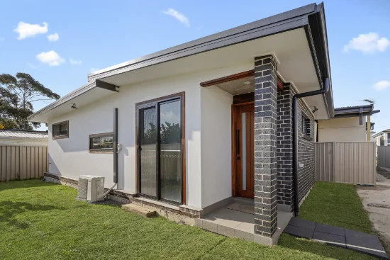 29a Salamaua Crescent, Holsworthy, NSW 2173