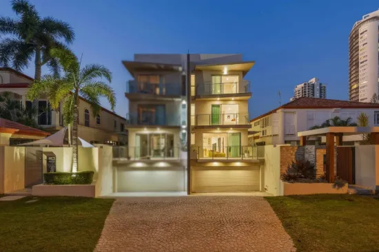 35B Hughes Avenue, Main Beach, Qld 4217